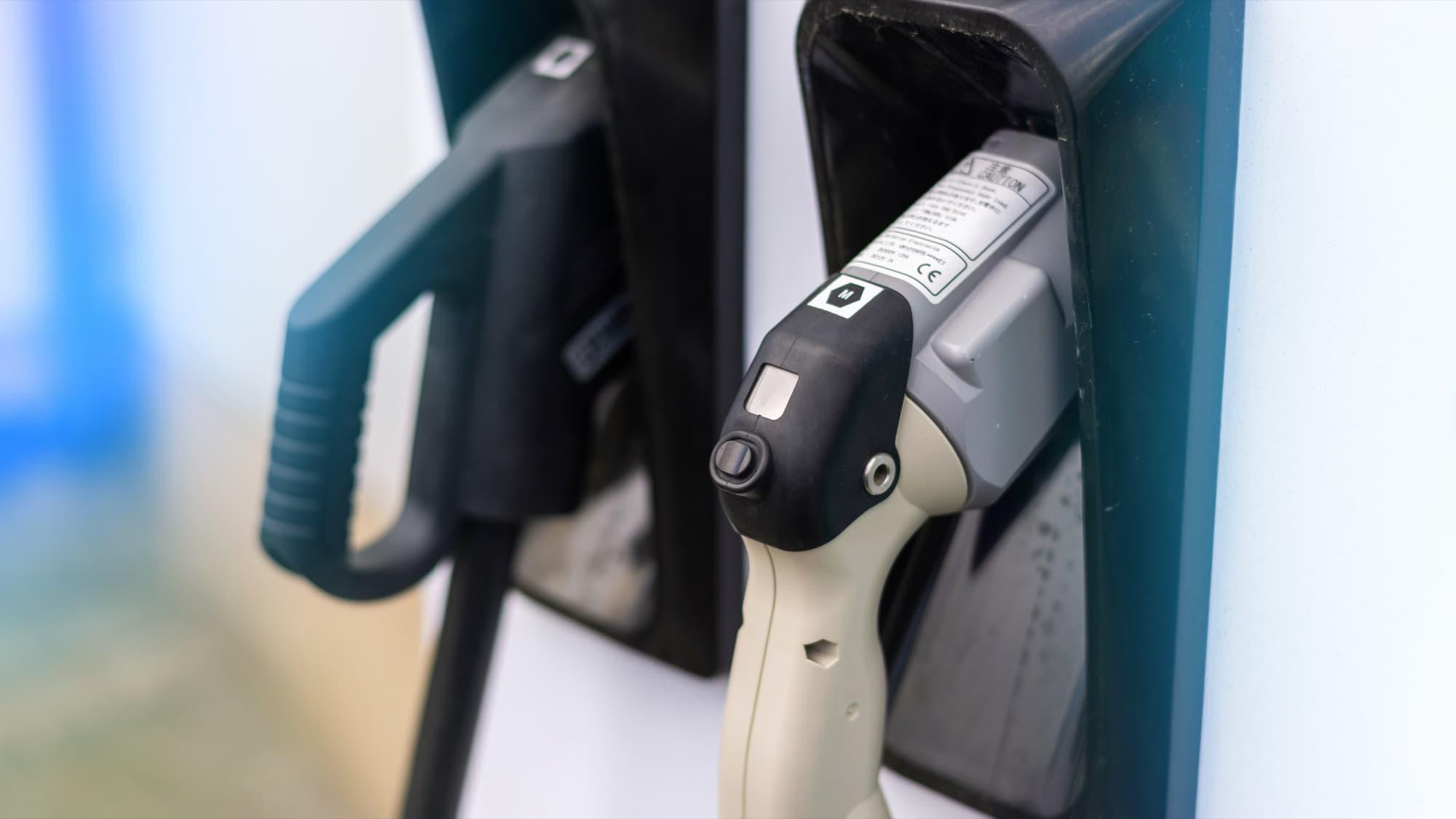 Зарядният пистолет на станция на WINK CHARGING™